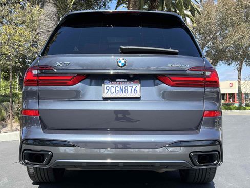 Used 2022 BMW X7 xDrive40i w/ M Sport Package AWD/4WD image 54