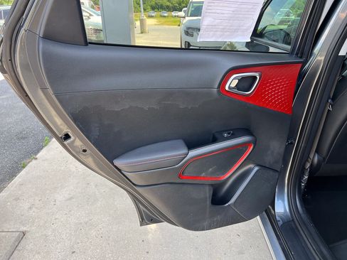 Used 2023 Kia Soul GT-Line FWD image 23