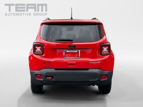 Used 2023 Jeep Renegade Trailhawk w/ Trailhawk Elite Group AWD/4WD image 6