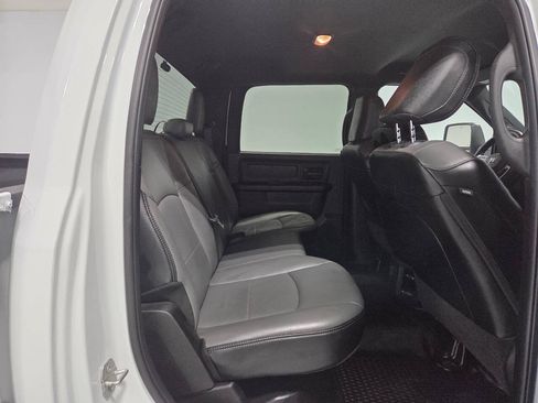 Used 2024 RAM 2500 Tradesman w/ Chrome Appearance Group AWD/4WD image 12