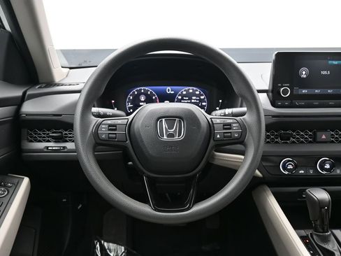 Used 2025 Honda Accord LX image 43