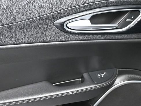 Used 2023 Alfa Romeo Giulia Sprint image 16