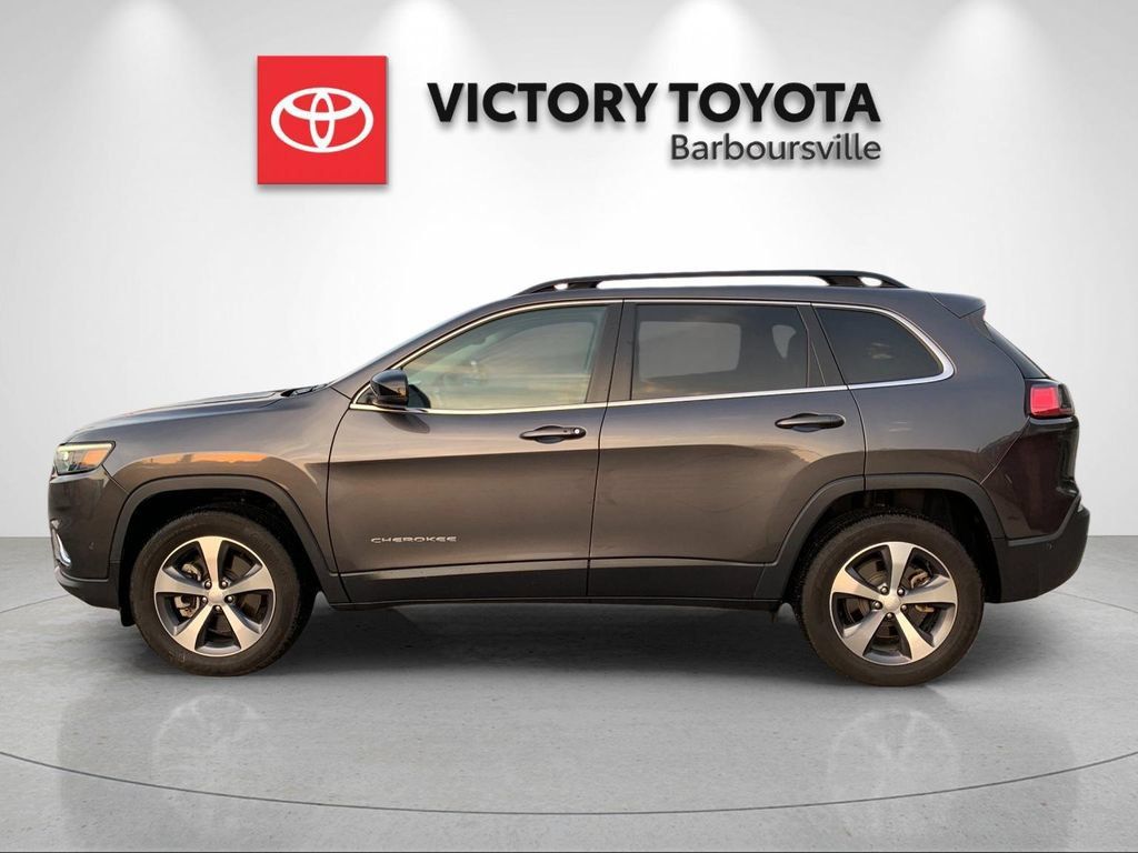 Used 2022 Jeep Cherokee Limited AWD/4WD image 2