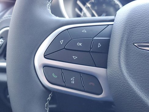 New 2026 Chrysler Pacifica Select image 11