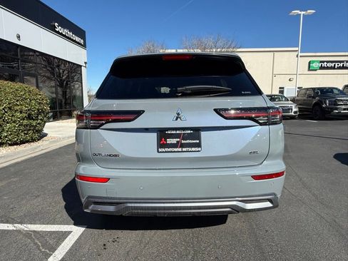 New 2026 Mitsubishi Outlander SEL image 6