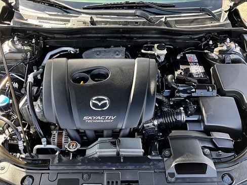 Used 2017 MAZDA MAZDA3 Touring w/ Popular Equipment Package image 9