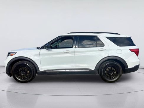Used 2020 Ford Explorer XLT RWD image 8