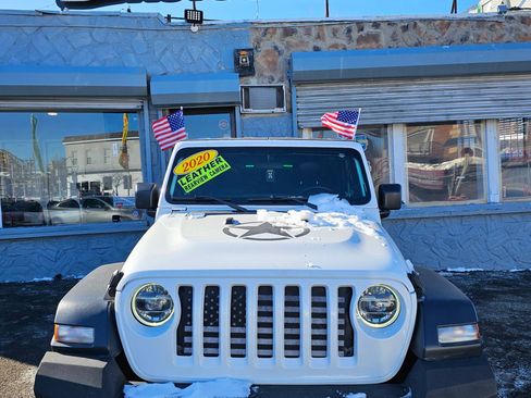 Used 2020 Jeep Wrangler Unlimited Sport image 1