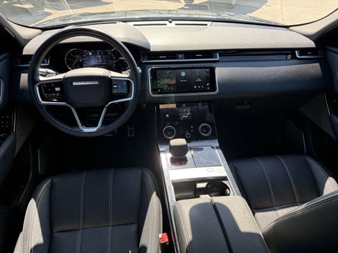 Used 2022 Land Rover Range Rover Velar R-Dynamic S image 13