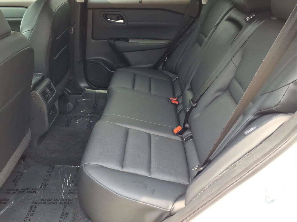 Used 2023 Nissan Rogue SV w/ SV Premium B Package FWD image 14