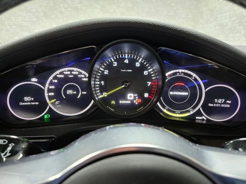 Used 2018 Porsche Panamera 4 image 18