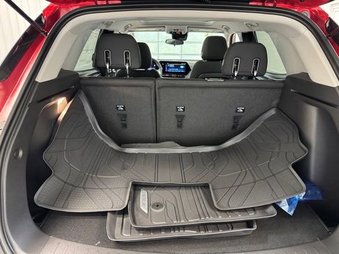 New 2026 Chevrolet TrailBlazer LT w/ LT Cold Weather Package FWD image 22