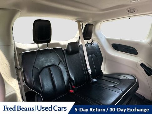 Used 2022 Chrysler Pacifica Limited w/ Uconnect Theater Family Group AWD/4WD image 37