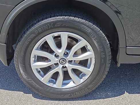 Used 2018 Nissan Rogue SV AWD/4WD image 7