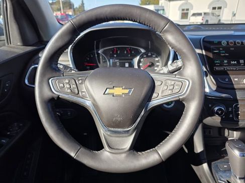 Used 2018 Chevrolet Equinox Premier image 23