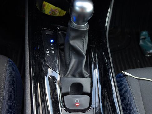 Used 2021 Toyota C-HR LE image 8