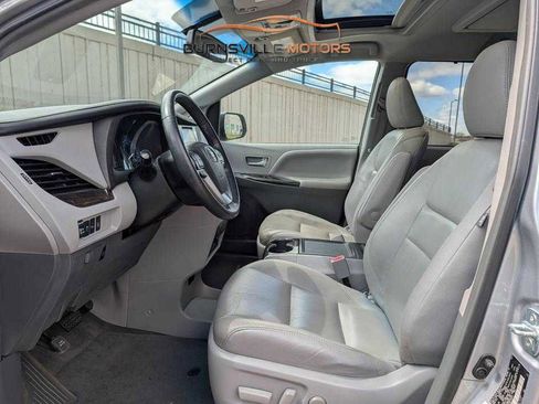 Used 2017 Toyota Sienna XLE Premium w/ Protection Package AWD/4WD image 10