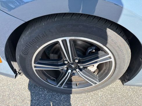 Used 2025 Ford Mustang Premium image 11