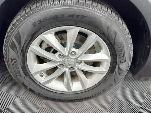 Used 2017 Kia Sorento LX image 27