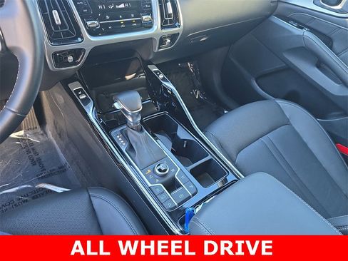Used 2023 Kia Sorento SX image 27