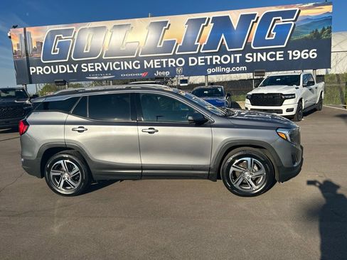 Used 2019 GMC Terrain SLT w/ Preferred Package AWD/4WD image 4