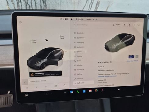 Used 2023 Tesla Model 3 Standard Range image 3