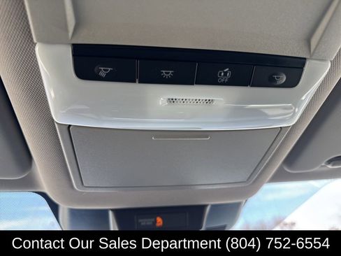 Used 2025 Nissan Rogue S image 23