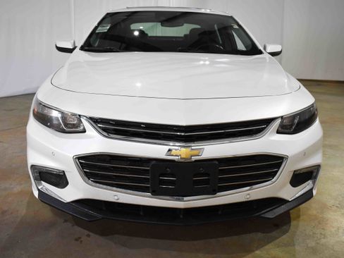 Used 2016 Chevrolet Malibu Hybrid w/ Leather Package image 4