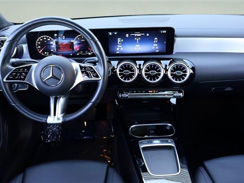 Used 2025 Mercedes-Benz CLA 250 CLA 250 image 16