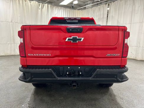 Used 2025 Chevrolet Silverado 1500 ZR2 w/ Technology Package image 8