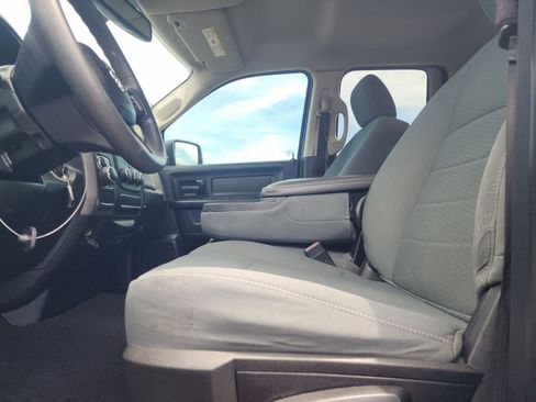 Used 2018 RAM 1500 Tradesman w/ Popular Equipment Group RWD image 10