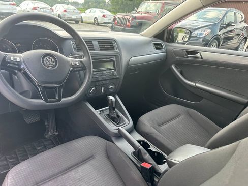 Used 2015 Volkswagen Jetta SE FWD image 13