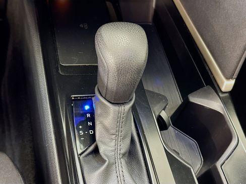 Used 2025 Toyota Camry LE image 25