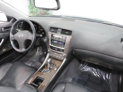 Used 2010 Lexus IS 250C RWD image 31