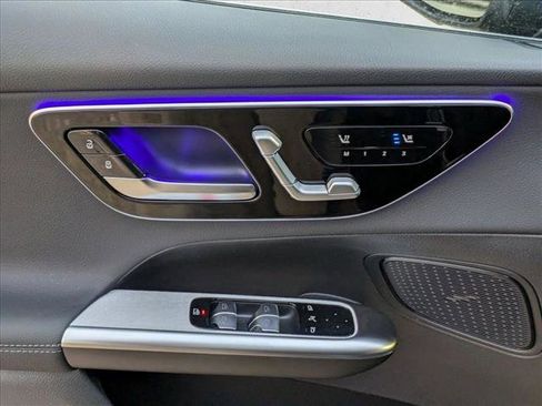 Certified 2026 Mercedes-Benz GLC 300 image 4