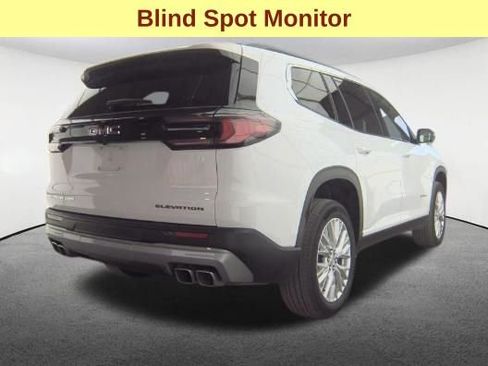 Used 2024 GMC Acadia Elevation image 5