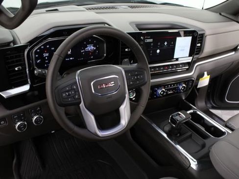 New 2026 GMC Sierra 1500 SLT AWD/4WD image 9