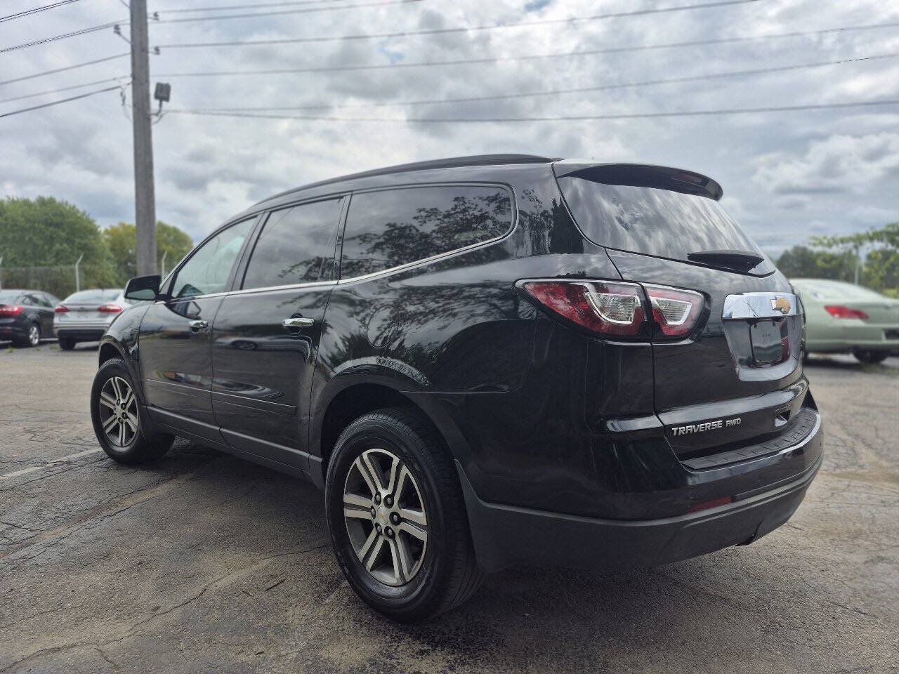 Used 2017 Chevrolet Traverse LT AWD/4WD image 6