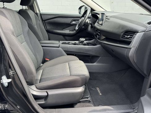 Used 2024 Nissan Rogue SV FWD image 14