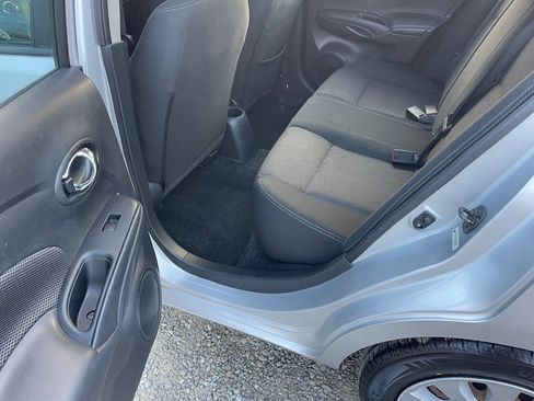Used 2018 Nissan Versa SV FWD image 11