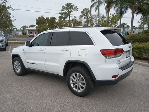 Certified 2021 Jeep Grand Cherokee Laredo image 3