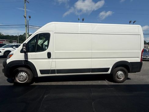 Used 2025 RAM ProMaster 2500 w/ Safety Group FWD image 4