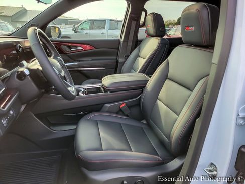 New 2026 Chevrolet Traverse Z71 w/ Enhanced Driving Package image 8