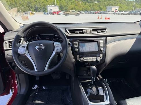 Used 2015 Nissan Rogue SL w/ SL Premium Package AWD/4WD image 10