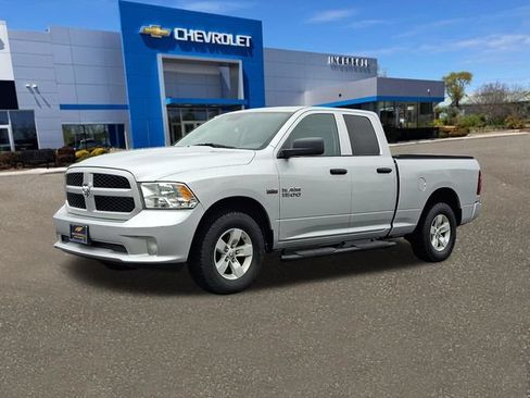 Used 2018 RAM 1500 Express AWD/4WD image 34