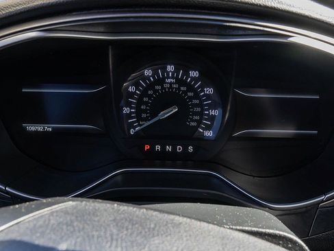 Used 2017 Ford Fusion SE w/ Fusion SE Technology Package image 29