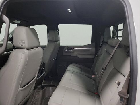 Used 2023 GMC Sierra 1500 SLT image 9