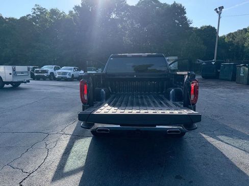 Used 2023 GMC Sierra 1500 SLT w/ X31 Off-Road Package AWD/4WD image 35