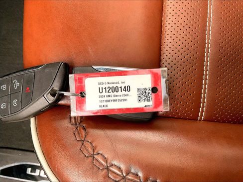 Used 2024 GMC Sierra 2500 Denali Ultimate image 31