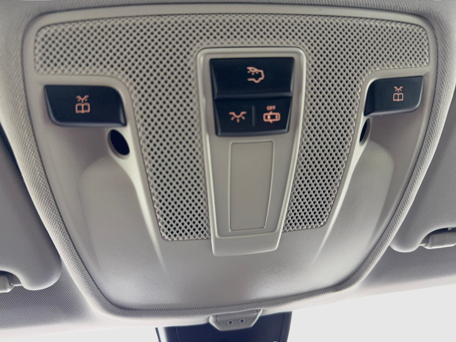 Used 2019 INFINITI QX30 FWD image 25